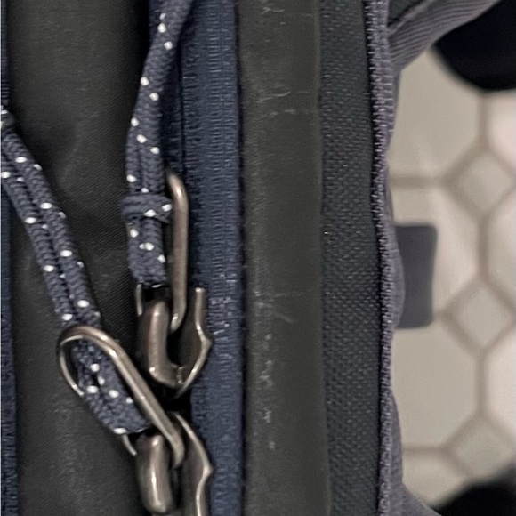 Patagonia Black Hole® Mini MLC® Pack 30L - Picture 15 of 15